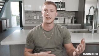 رحلة فتاة الكاميرا المثيرة من البث المنزلي إلى أول نيك بورنو احترافي - سكس