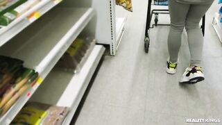 مؤخرتها المشدودة - xlxx